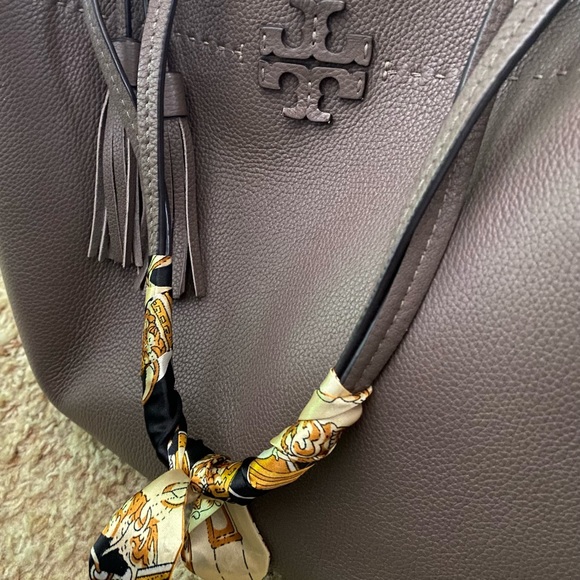 Tory Burch Mcgraw Large Tote In Silver Maple - Picture 8 of 15